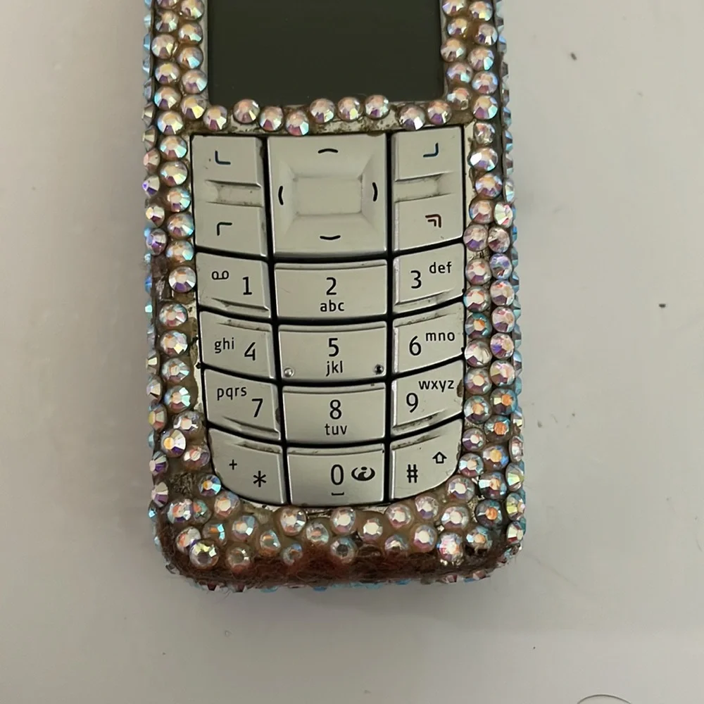 Swarovski Rhinestoned cell phone 4 x 2